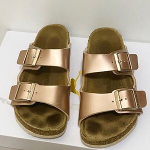 condition Birkenstock Arizona Size 3.5 Women’s Mettalic Pink